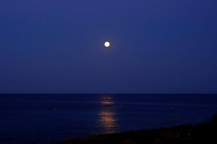 Dos en uno: eclipse y superluna en la noche del domingo al lunes