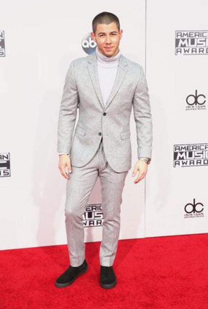 El homenaje de Celine Dion a las víctimas de los atentados de París en los American Music Awards