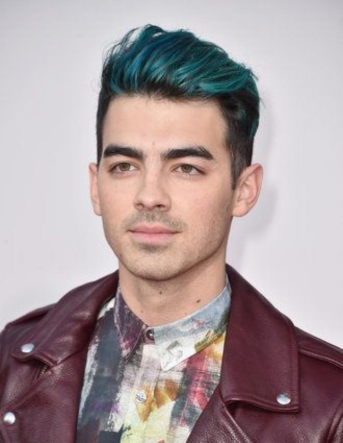 El homenaje de Celine Dion a las víctimas de los atentados de París en los American Music Awards