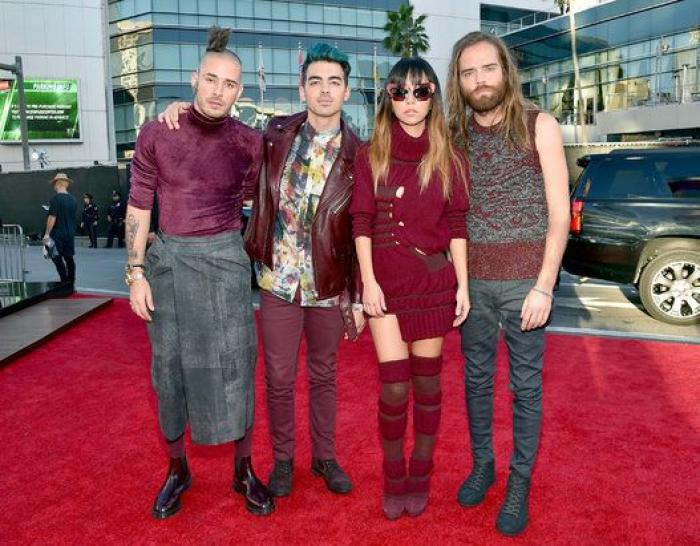 El homenaje de Celine Dion a las víctimas de los atentados de París en los American Music Awards