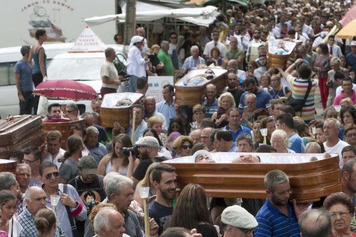 Una de las procesiones más raras del mundo se ha celebrado este sábado en Galicia