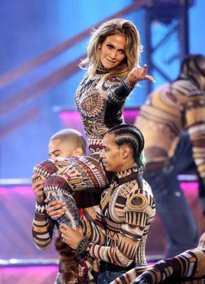 El homenaje de Celine Dion a las víctimas de los atentados de París en los American Music Awards