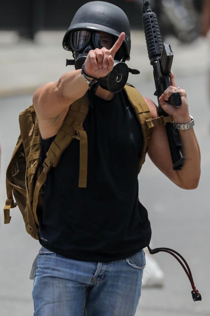 Una protesta contra Maduro atranca Caracas y limita la actividad comercial