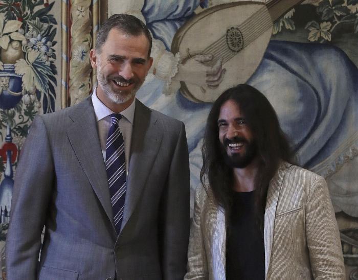 La dedicatoria del presidente del Parlamento balear al rey: "Bajo las carreteras de vuestro reino hay hombres que lucharon por la democracia"