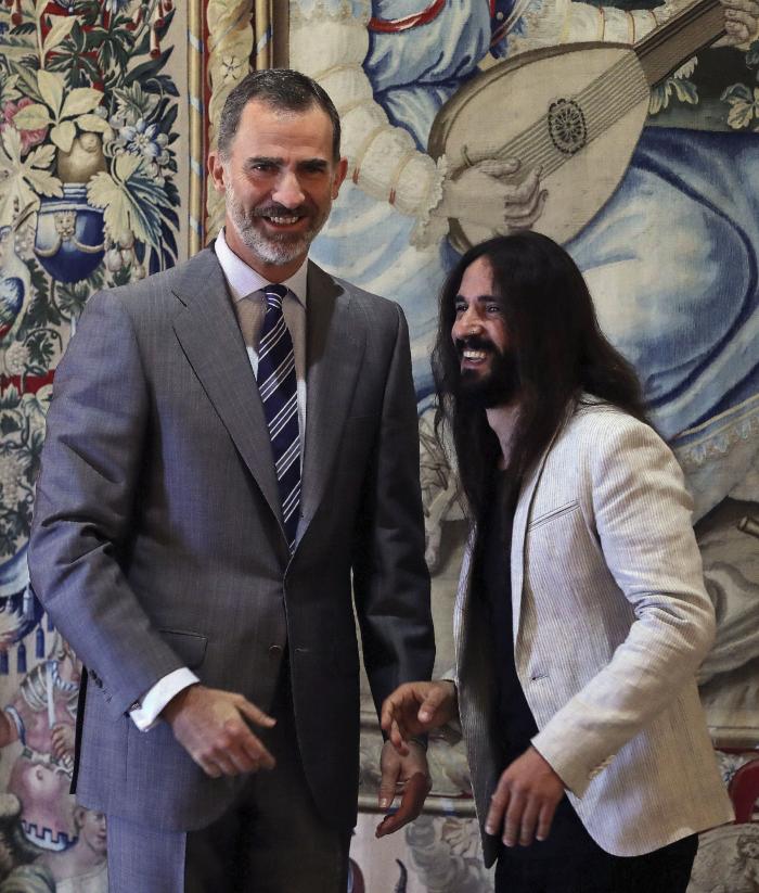 La dedicatoria del presidente del Parlamento balear al rey: "Bajo las carreteras de vuestro reino hay hombres que lucharon por la democracia"