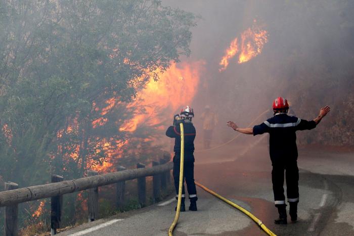 10.000 evacuados en el turístico sureste de Francia por un incendio