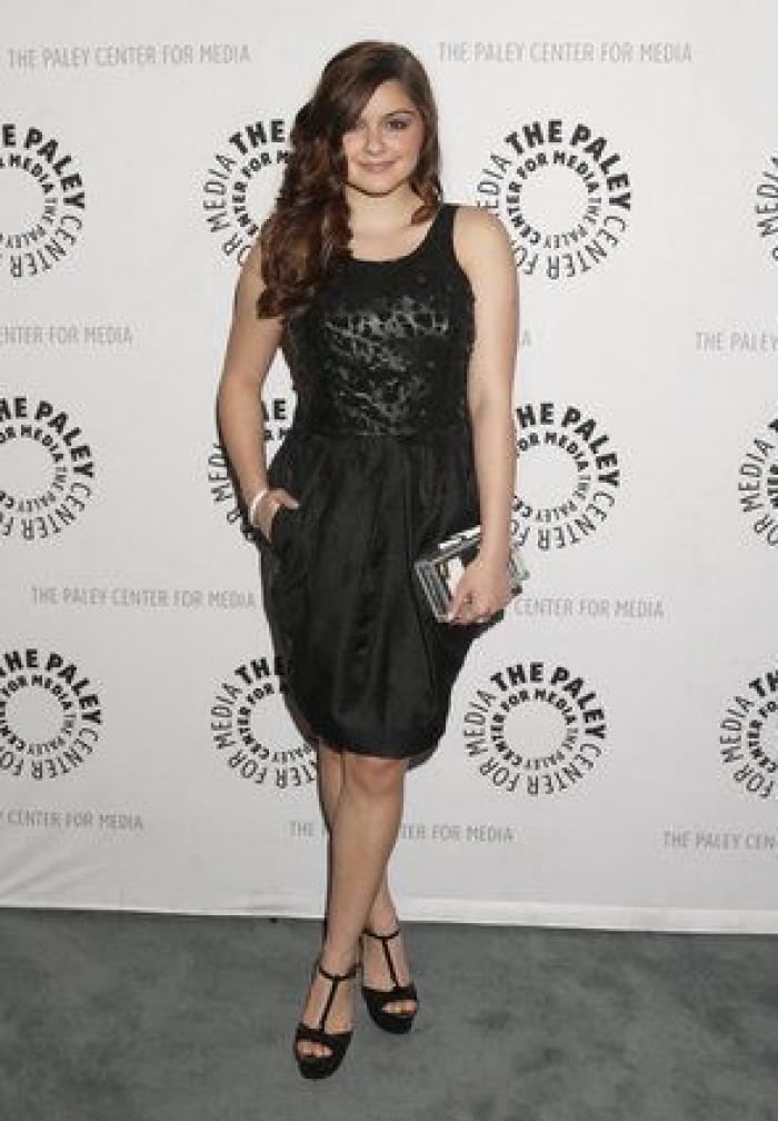 Ariel Winter estalla contra una revista por publicar que paga a su novio