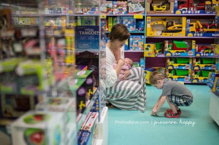 Esta madre paró de correr durante una ultramaratón para dar el pecho a su bebé