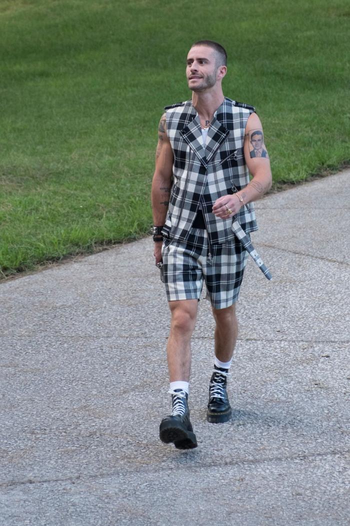 Así despide su madre a David Delfín: homenaje póstumo en el Museo del Traje