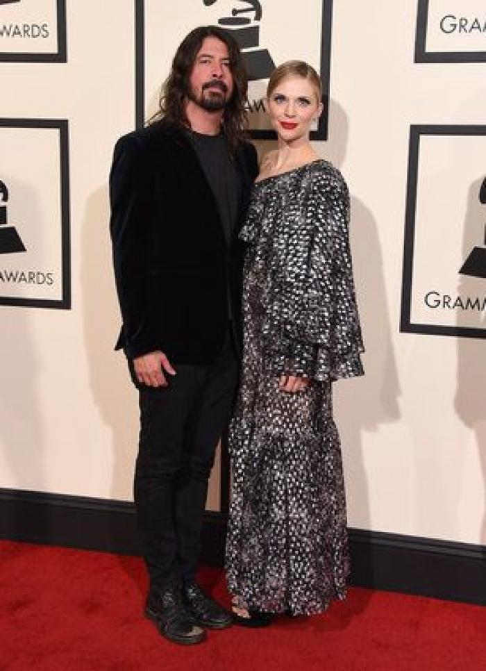 Sofia Vergara hace de 'transformer' para bailar con Pitbull 'El Taxi' en los Grammy