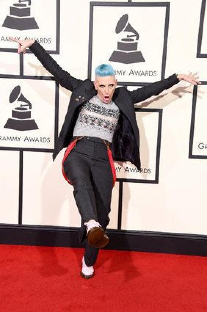 Sofia Vergara hace de 'transformer' para bailar con Pitbull 'El Taxi' en los Grammy