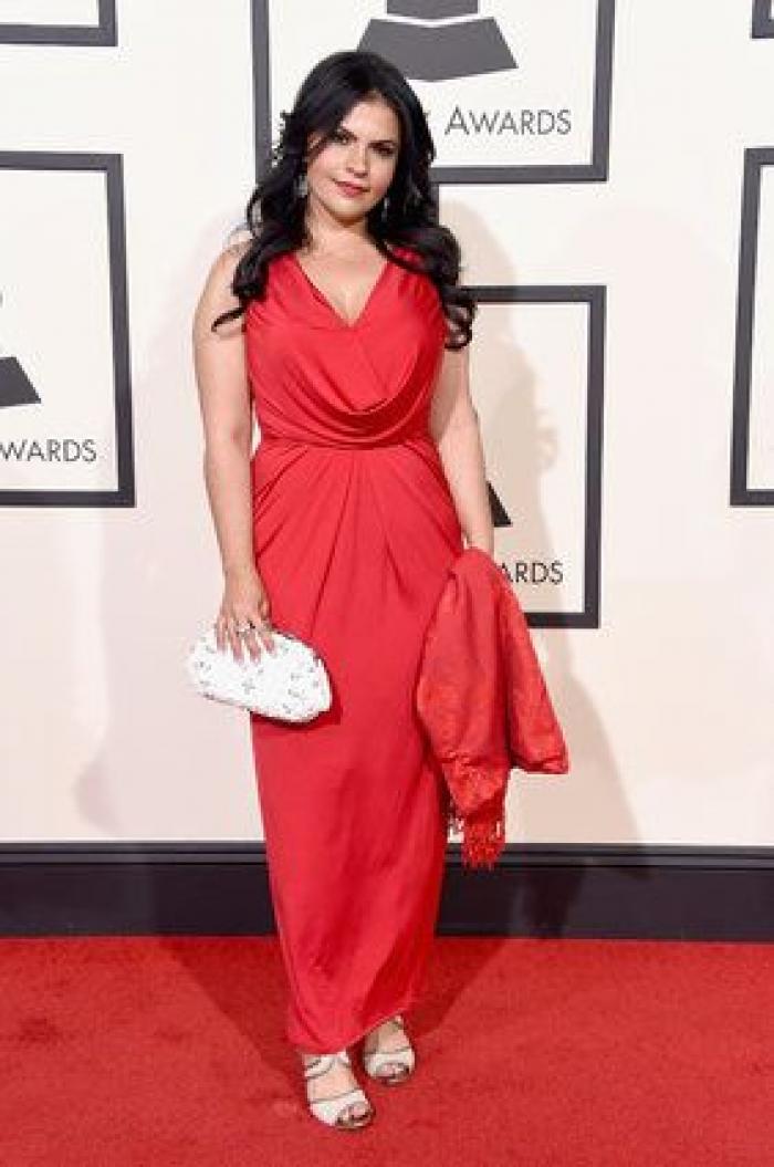 Sofia Vergara hace de 'transformer' para bailar con Pitbull 'El Taxi' en los Grammy