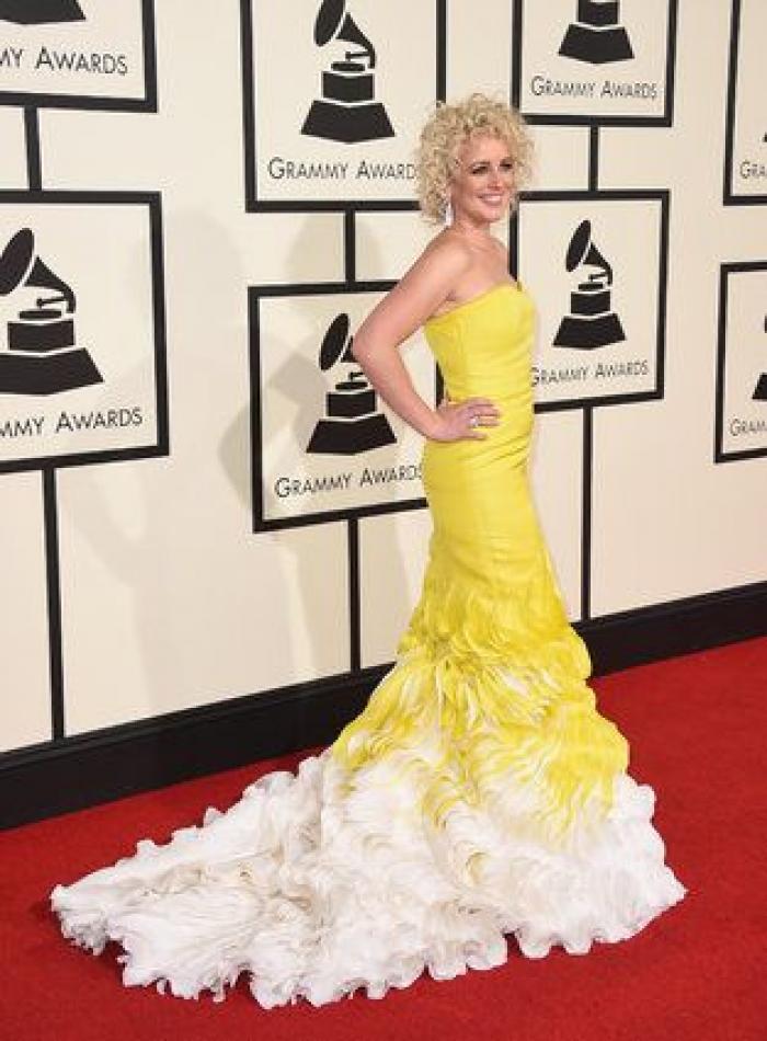 Sofia Vergara hace de 'transformer' para bailar con Pitbull 'El Taxi' en los Grammy