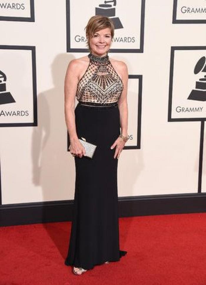 Sofia Vergara hace de 'transformer' para bailar con Pitbull 'El Taxi' en los Grammy