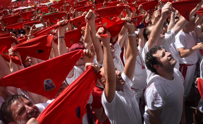 Las tripas de los encierros de sanfermines: TVE publica un vídeo de cómo se vive la carrera desde realización