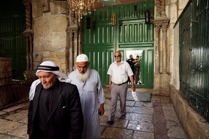 Jerusalén: Dos policías israelíes muertos tras el ataque de tres palestinos, que han sido abatidos en la Ciudad Vieja