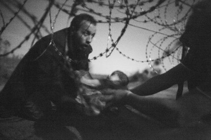 Warren Richardson gana el World Press Photo 2016 por una imagen de los refugiados