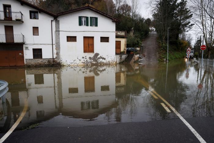El norte de Navarra recupera la tranquilidad mientras Aragón se prepara para una "crecida descomunal" del Ebro