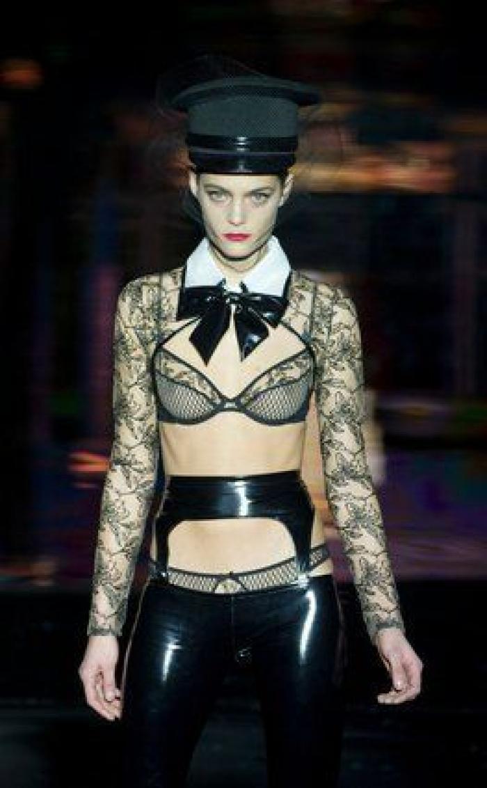 Andrés Sardá llena su sensualidad del espíritu de los grandes hoteles