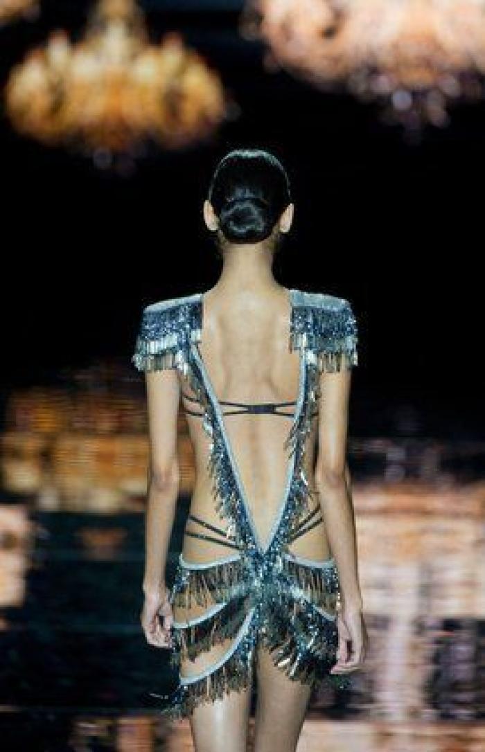 Andrés Sardá llena su sensualidad del espíritu de los grandes hoteles