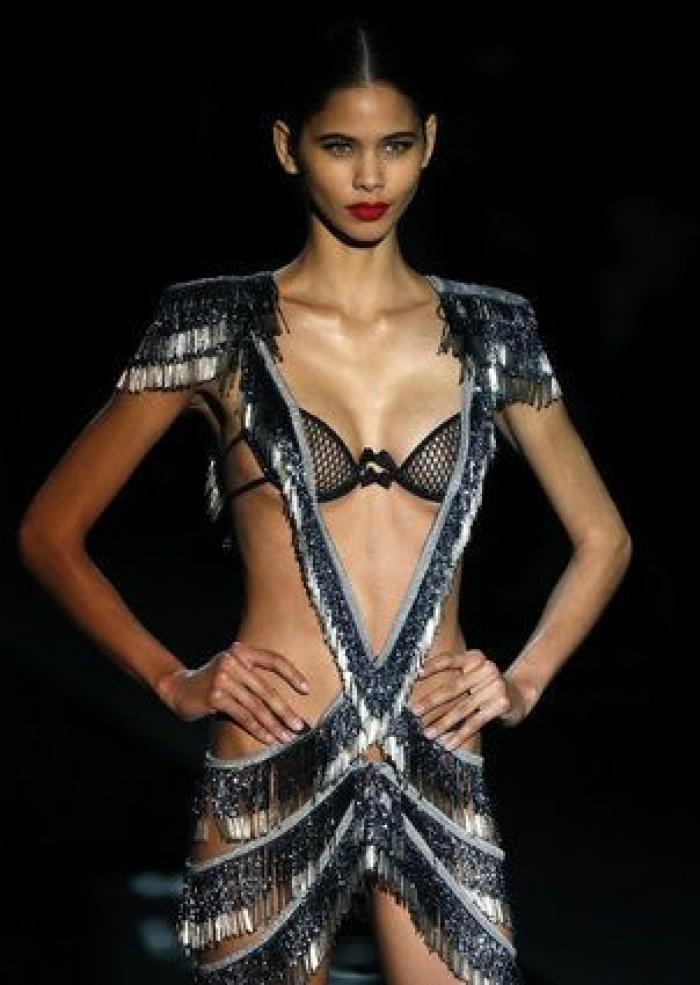 Andrés Sardá llena su sensualidad del espíritu de los grandes hoteles