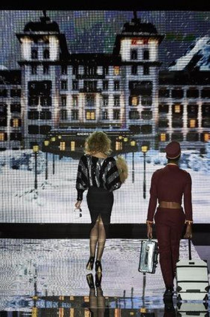 Andrés Sardá llena su sensualidad del espíritu de los grandes hoteles