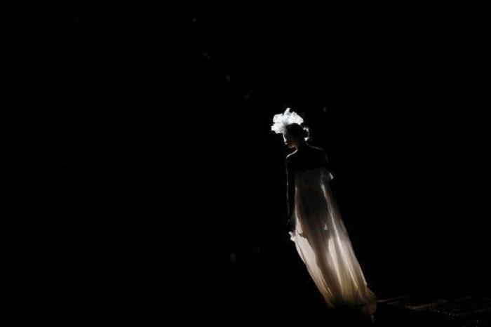 Andrés Sardá llena su sensualidad del espíritu de los grandes hoteles