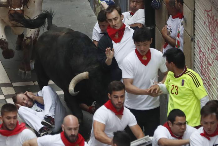 Al menos dos heridos en el cuarto encierro de los Sanfermines