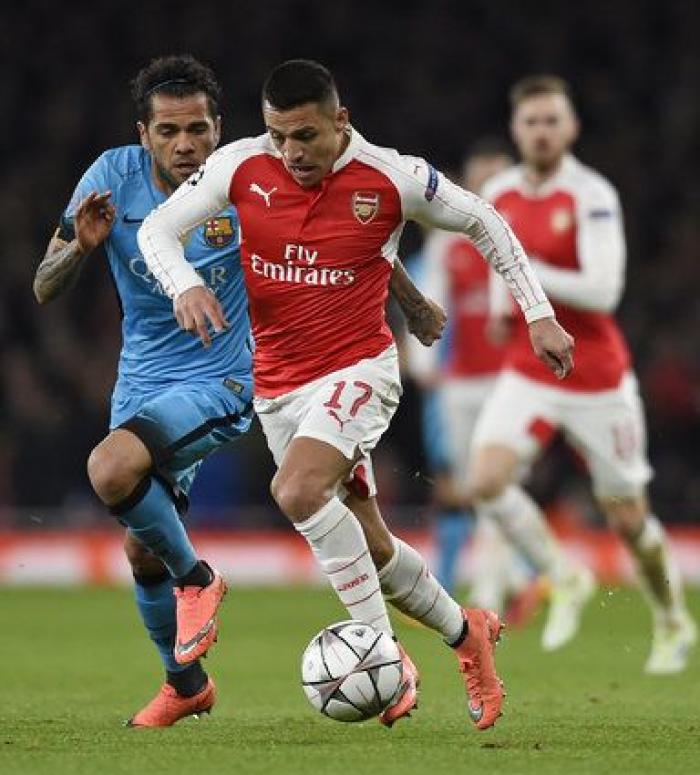 El Barcelona gana al Arsenal y pone un pie en cuartos