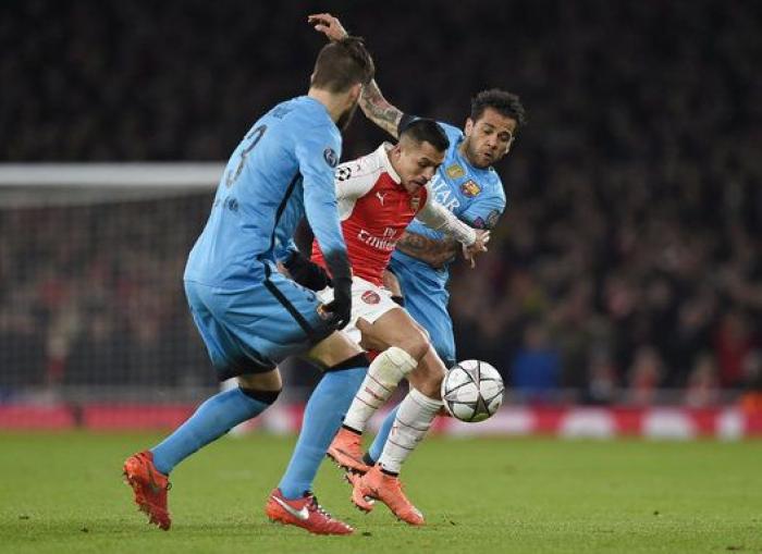 El Barcelona gana al Arsenal y pone un pie en cuartos