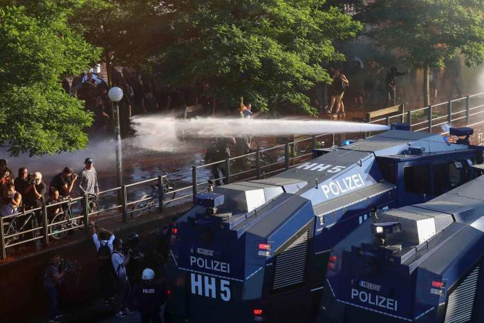 Fuertes enfrentamientos entre policía y manifestantes en Hamburgo (Alemania) por el G20