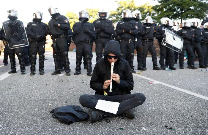 Fuertes enfrentamientos entre policía y manifestantes en Hamburgo (Alemania) por el G20