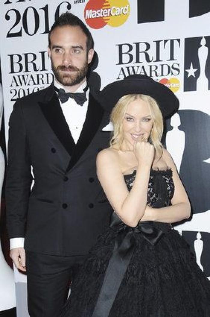 Adele se corona como la reina de la música británica en los Brit Awards