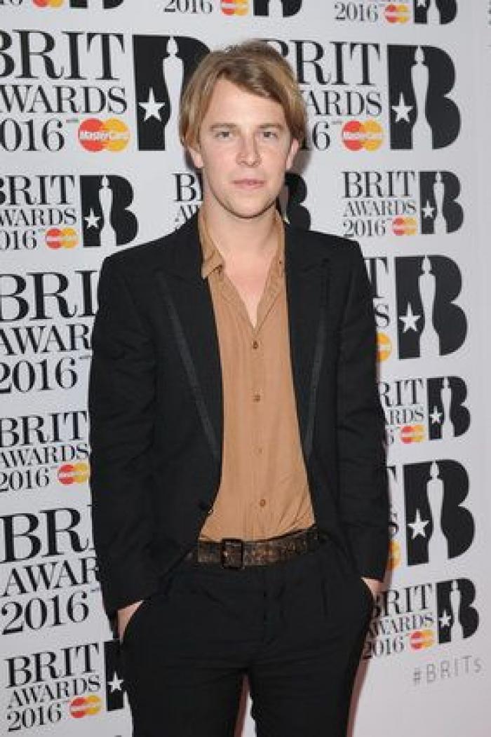 Adele se corona como la reina de la música británica en los Brit Awards