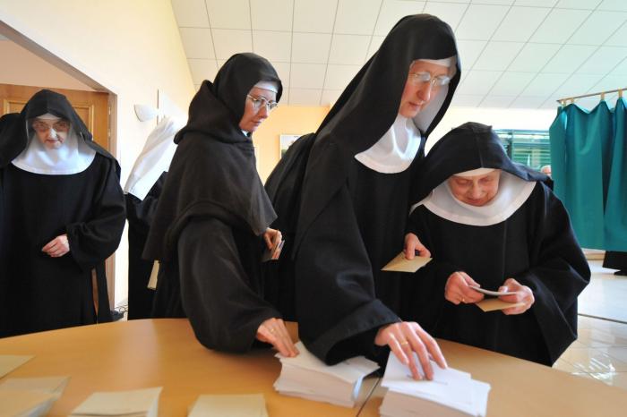 Valls anuncia que irá en las listas al Parlamento por el partido de Macron