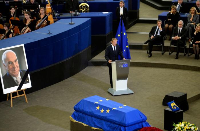 El gran europeísta Helmut Kohl, despedido con los máximos honores en Estrasburgo