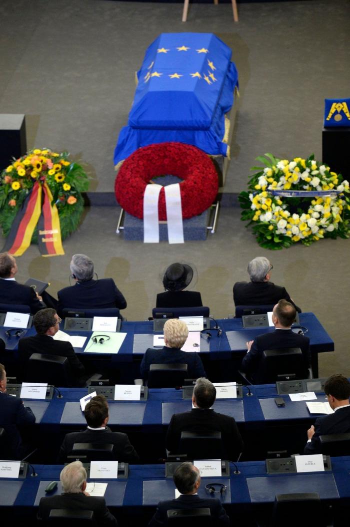 El gran europeísta Helmut Kohl, despedido con los máximos honores en Estrasburgo