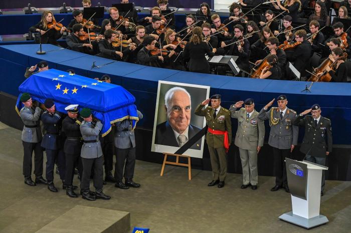 El gran europeísta Helmut Kohl, despedido con los máximos honores en Estrasburgo