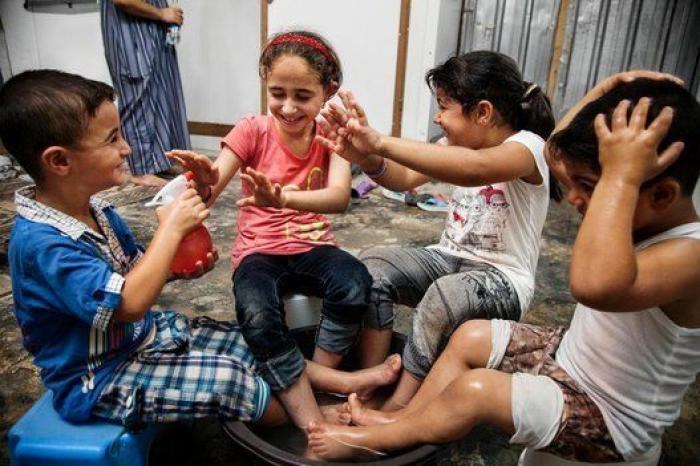 Estas fotos demuestran que en mitad de la tragedia se puede encontrar esperanza