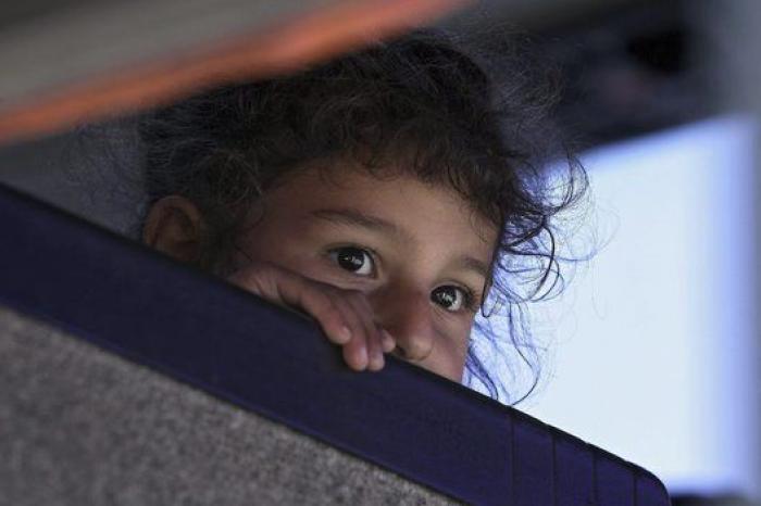 Llegan a España 184 refugiados sirios e iraquíes procedentes de Grecia