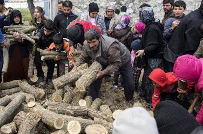 Llegan a España 184 refugiados sirios e iraquíes procedentes de Grecia