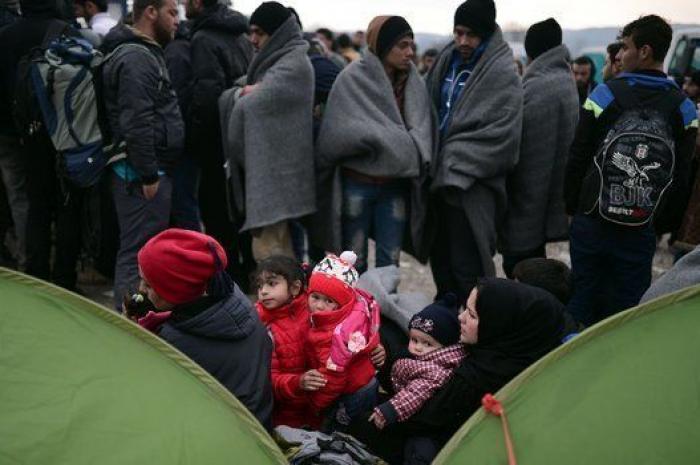 La policía macedonia usa gases lacrimógenos contra los refugiados