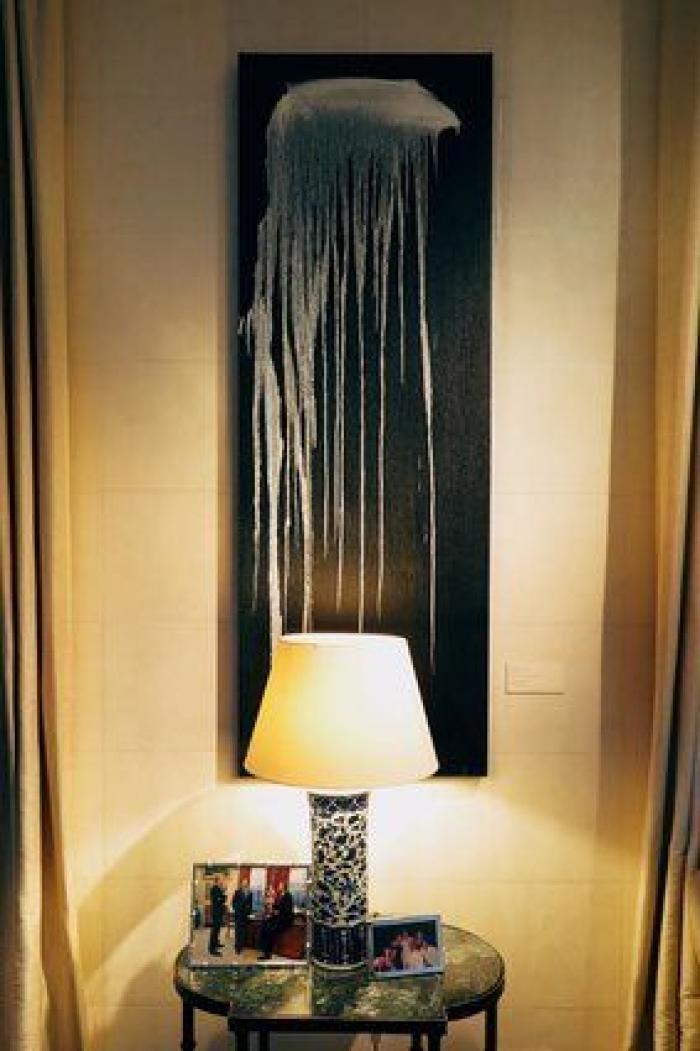 Cotillea los cuadros que esconde la Embajada de Estados Unidos en Madrid (FOTOS)