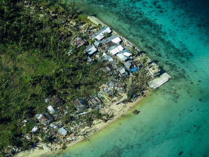 Más de 375 muertos y 50 desaparecidos ya tras el paso del tifón Rai por Filipinas