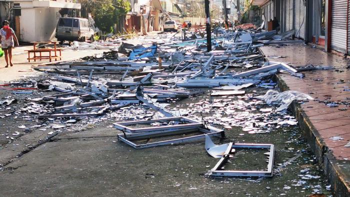 Más de 375 muertos y 50 desaparecidos ya tras el paso del tifón Rai por Filipinas