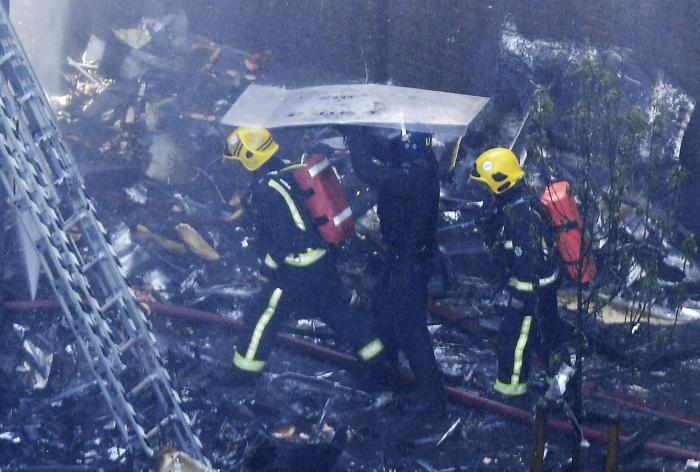 Cinco torres de viviendas de Londres evacuadas para obras antiincendios