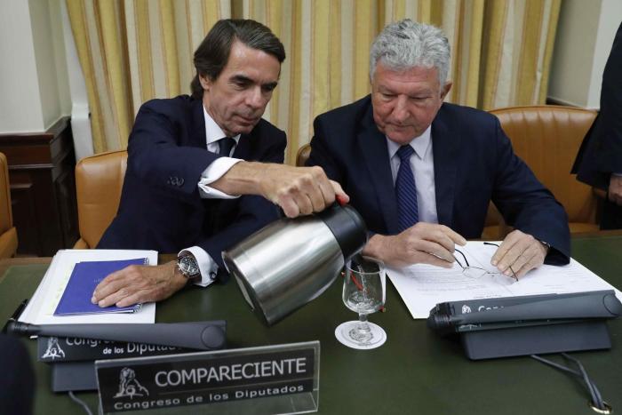 Arcadi Espada aconseja a Aznar contestar a Rufián: "¿Cómo prefieres comérmela: de un golpe o por tiempos?"