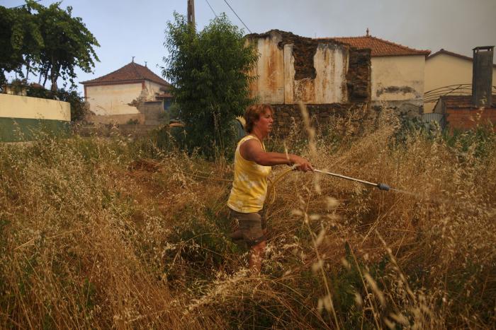 El incendio de Portugal deja historias de tristeza pero también de rescates milagrosos