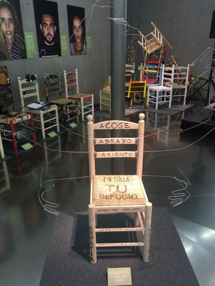 60 personalidades ceden su silla a los refugiados