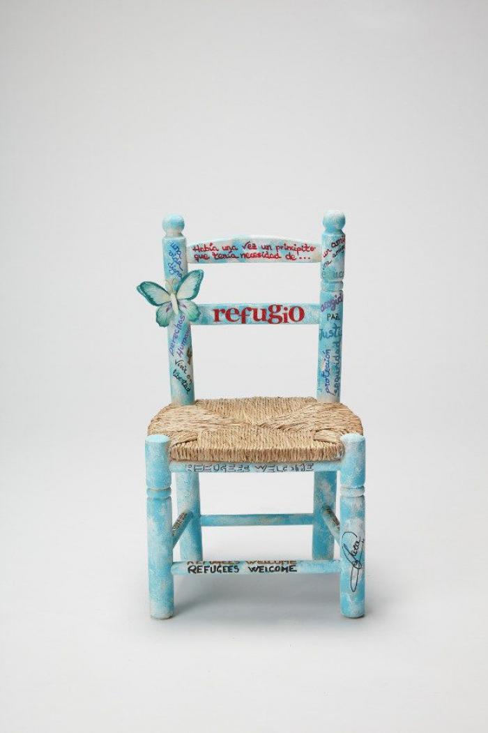 60 personalidades ceden su silla a los refugiados